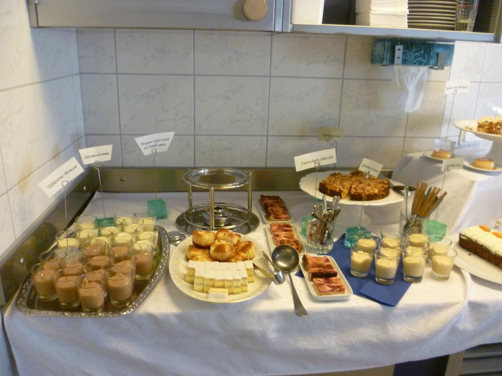 Hotel Speiserestaurant Bahnhof Güttingen Εξωτερικό φωτογραφία
