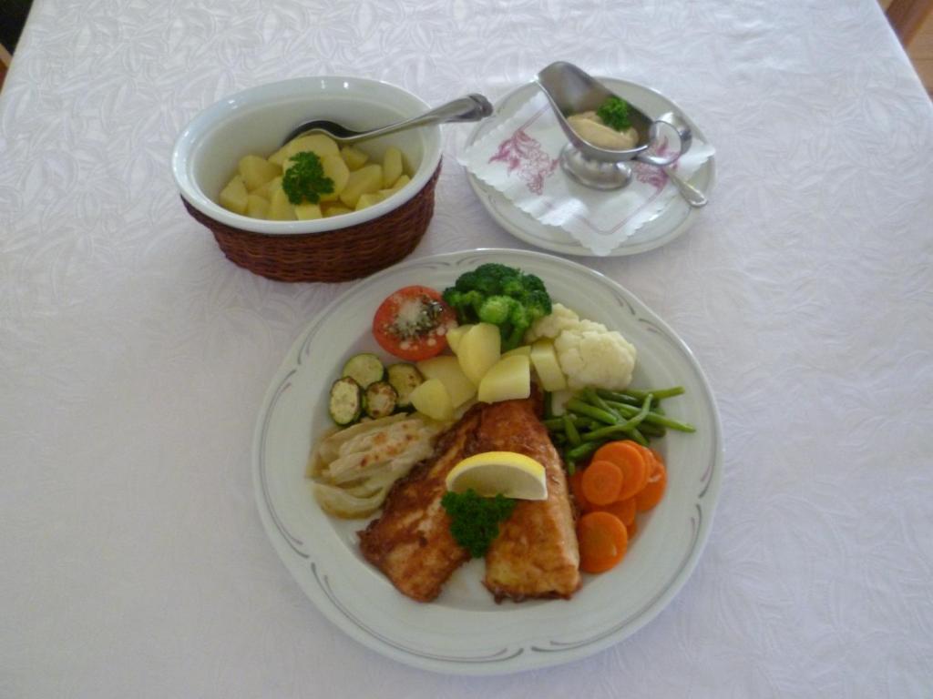 Hotel Speiserestaurant Bahnhof Güttingen Εξωτερικό φωτογραφία