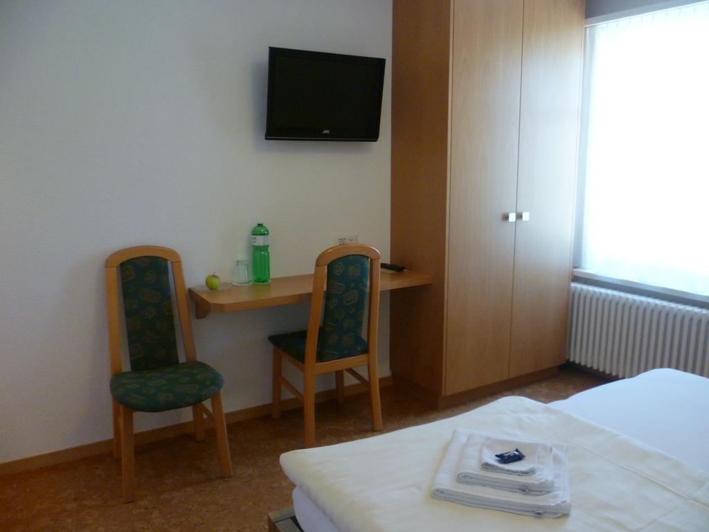 Hotel Speiserestaurant Bahnhof Güttingen Εξωτερικό φωτογραφία
