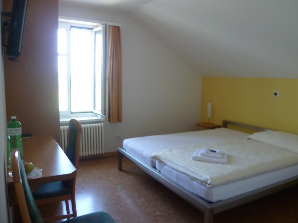 Hotel Speiserestaurant Bahnhof Güttingen Εξωτερικό φωτογραφία