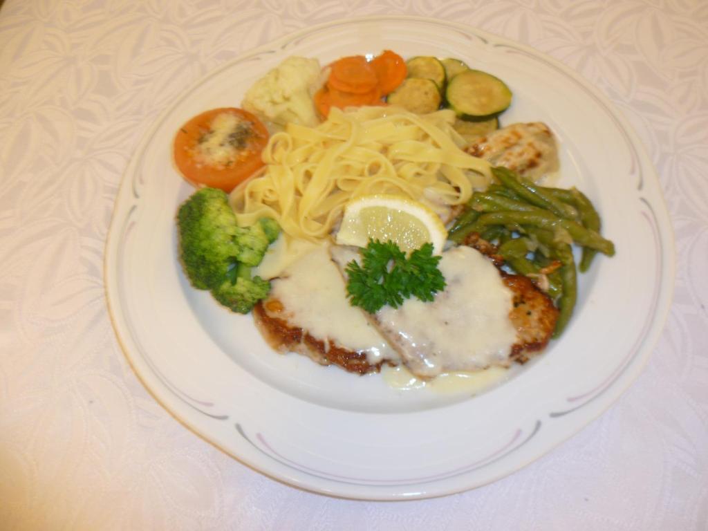 Hotel Speiserestaurant Bahnhof Güttingen Εξωτερικό φωτογραφία