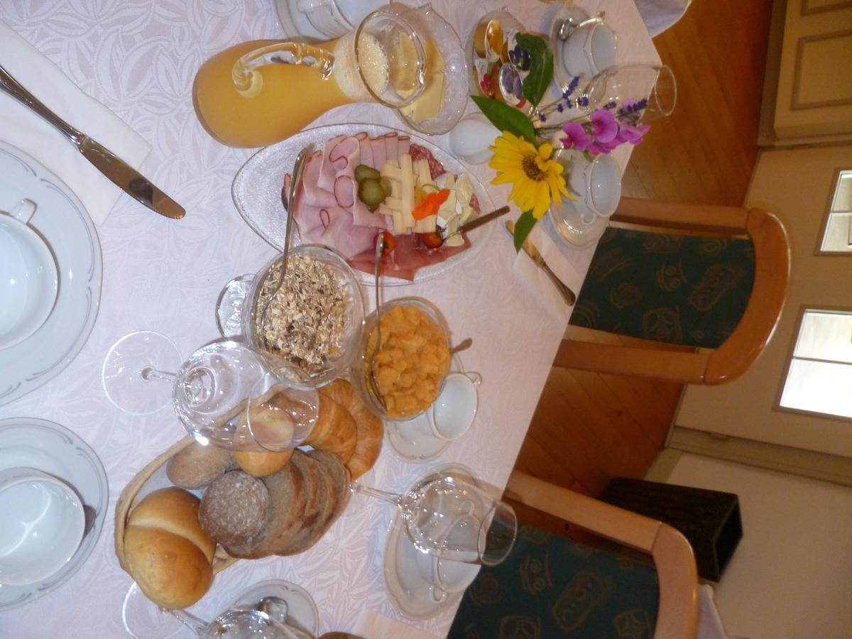 Hotel Speiserestaurant Bahnhof Güttingen Εξωτερικό φωτογραφία